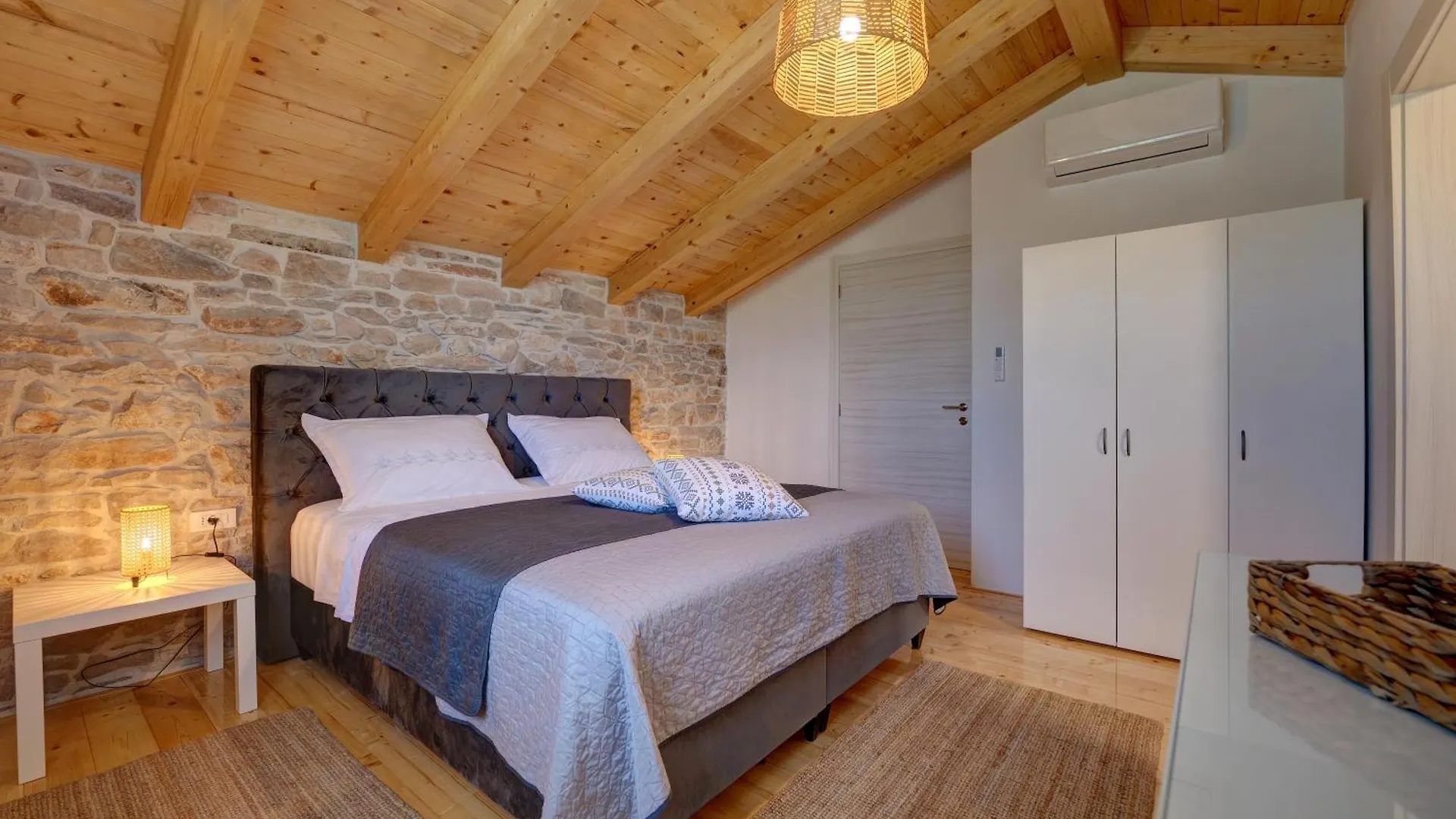Casa Skitaconka Koromačno